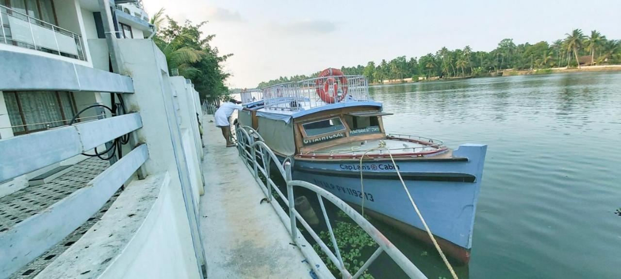 Captains Cabin Backwater Resort Alappuzha Екстериор снимка